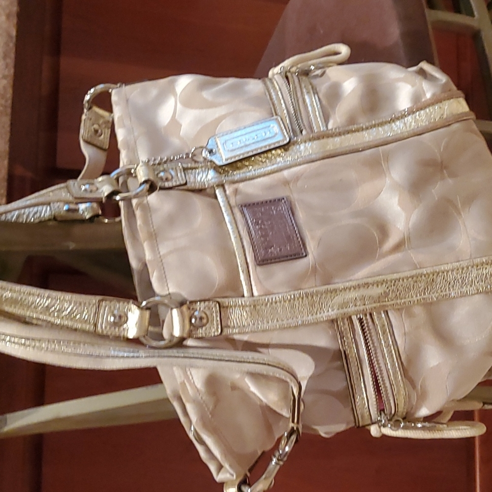 Coach Poppy purse